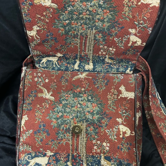 Vintage Tapestry Crossbody Bag - Picture 4 of 12